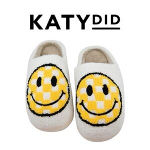 NWT Smiley Face Slippers